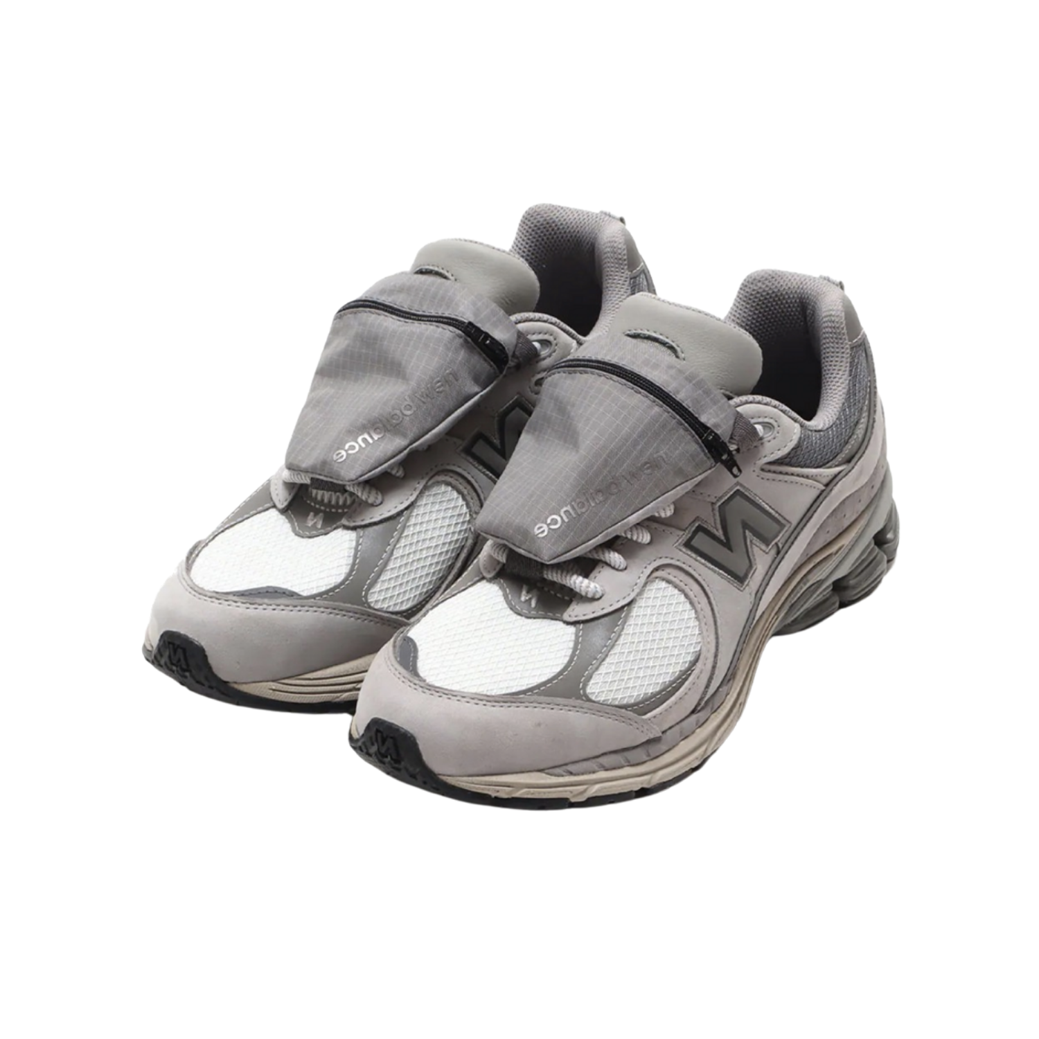 New Balance 2002R Grey Pocket - Razan Sneakers