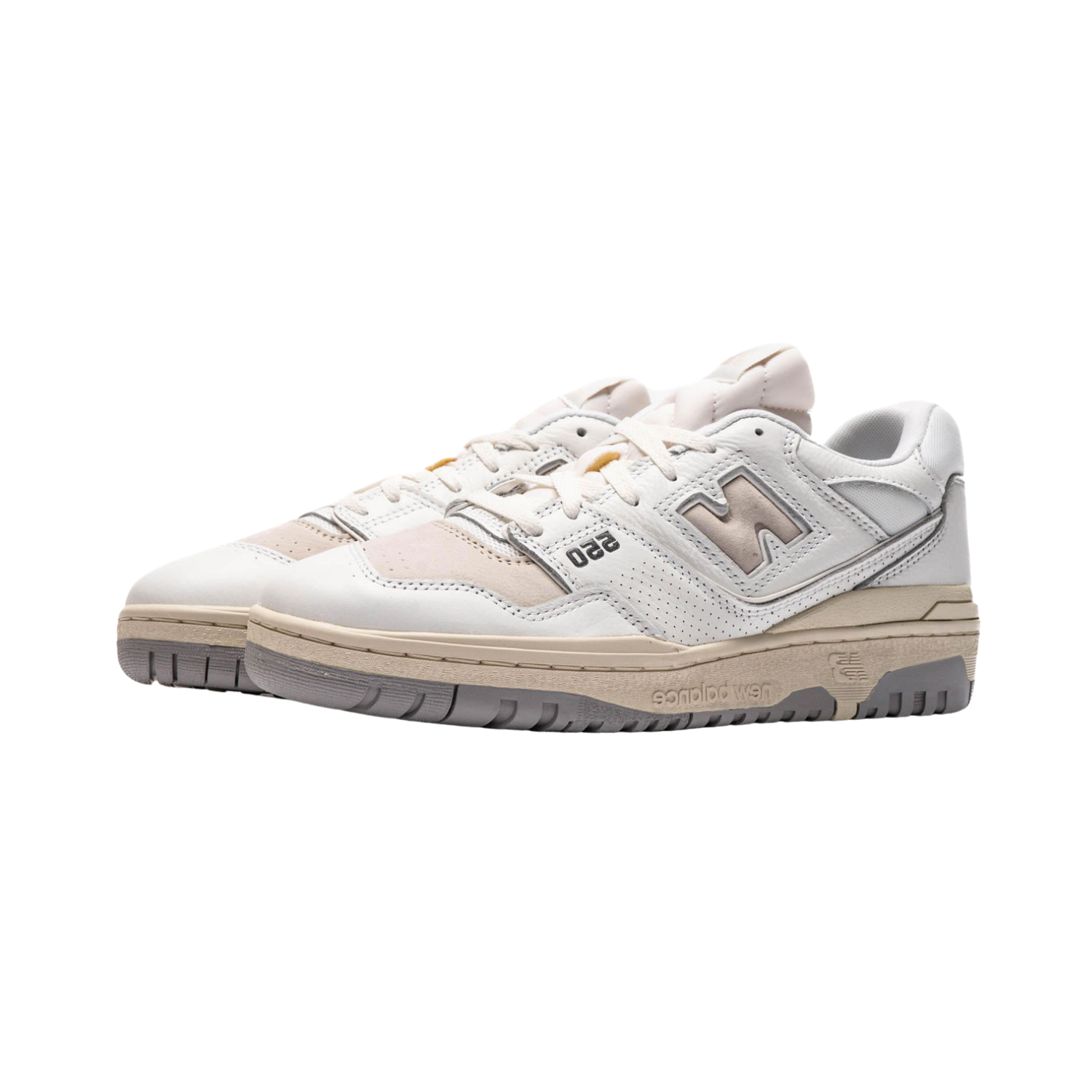 New Balance 550 White Timberwolf - Razan Sneakers